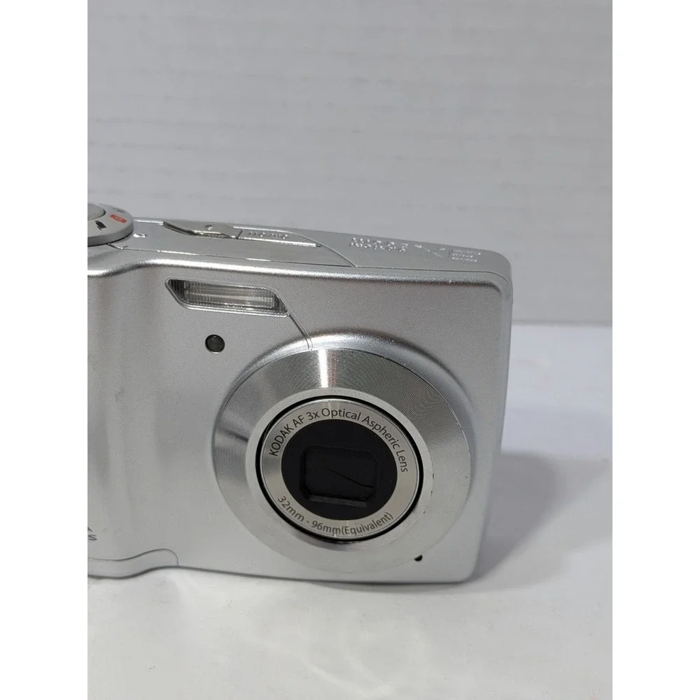 Kodak EasyShare C182 12MP Digital Pocket Camera Silver - TESTED WORKING Y2K